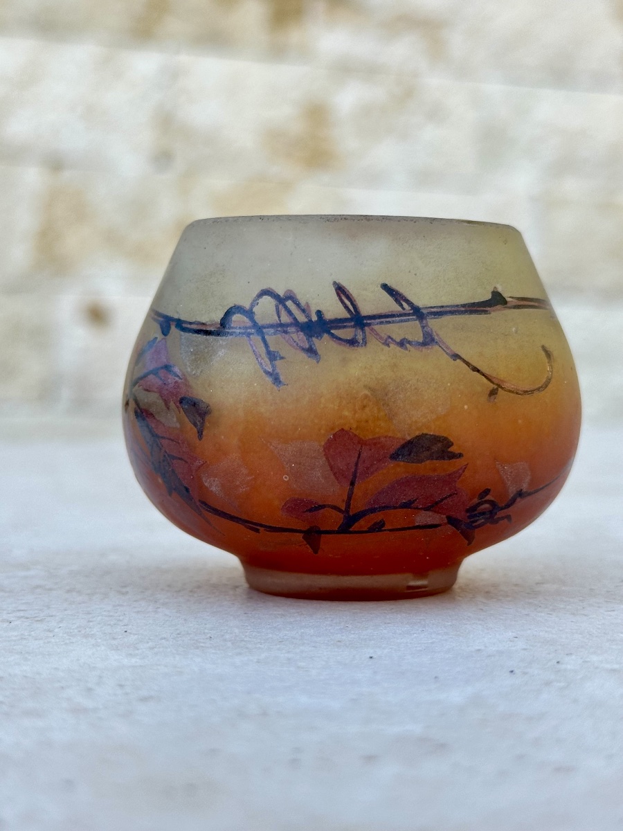 Vase miniature en verre dépoli par Jean-Simon Peynaud. Époque XX eme siècle.-photo-6