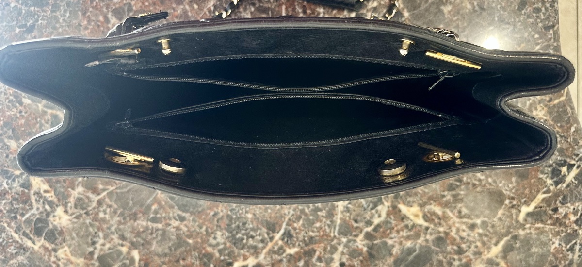 Grand Sac Cabas Chanel Vintage en cuir d’agneau noir. Ère Karl Lagerfeld  Circa 1986/19888.-photo-5