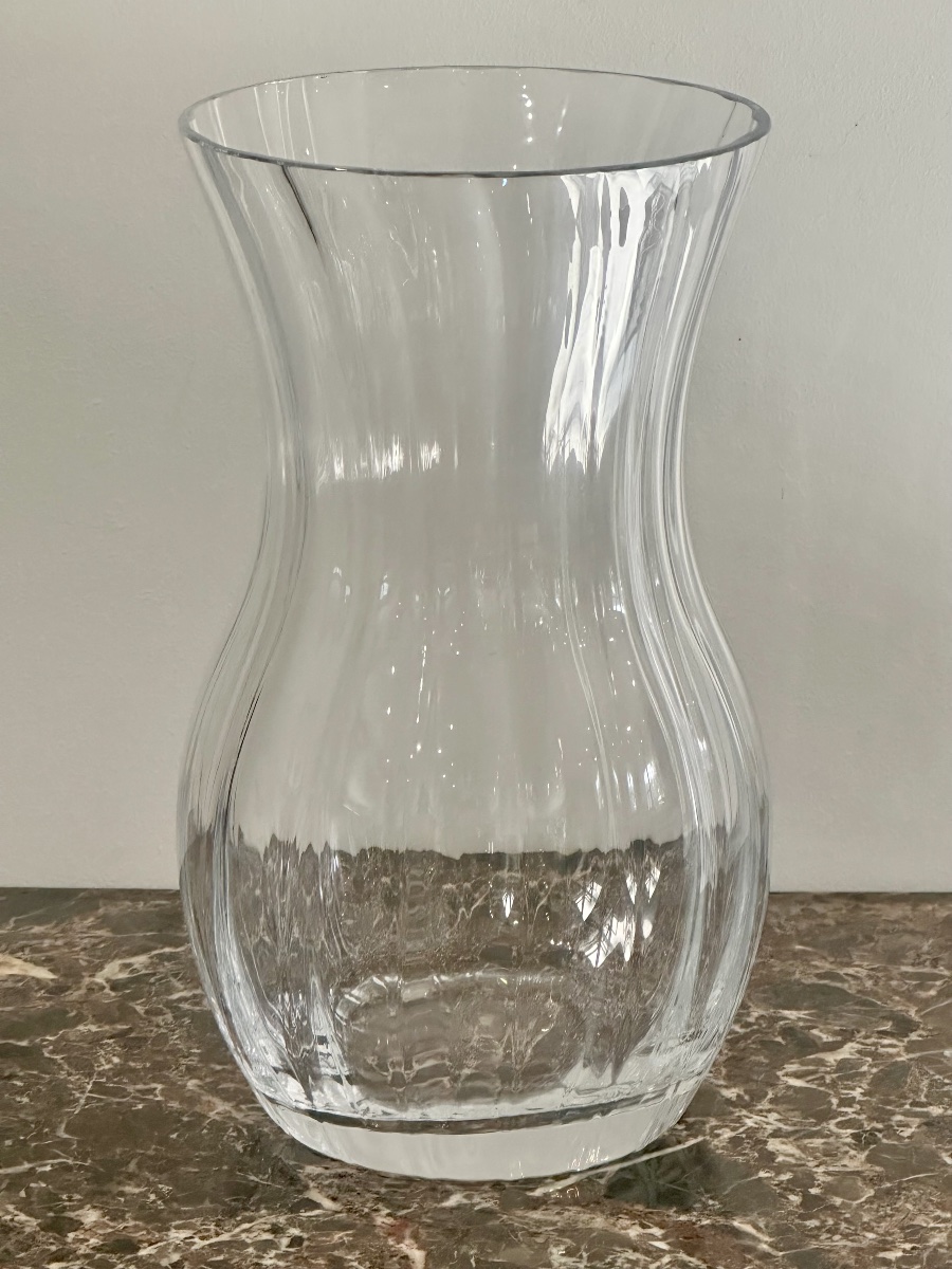Grand vase en Cristal Cannelé de la maison Daume  France. Époque XX eme siècle.-photo-1