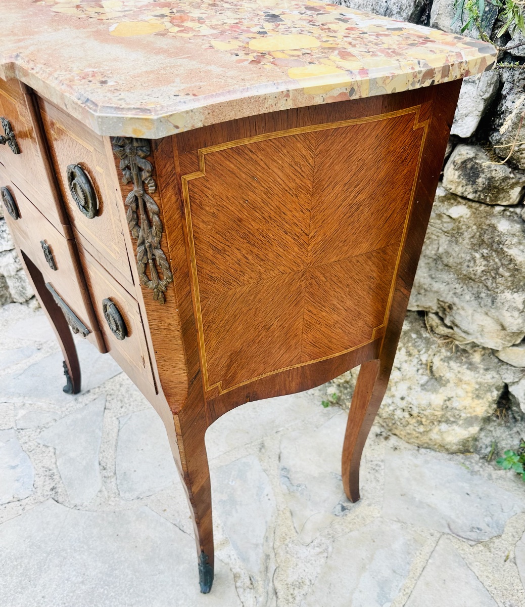 A 20th-century Transition-style Chest Of Drawers With A Raised Front Panel, Featuring Wood Marquetry.-photo-4