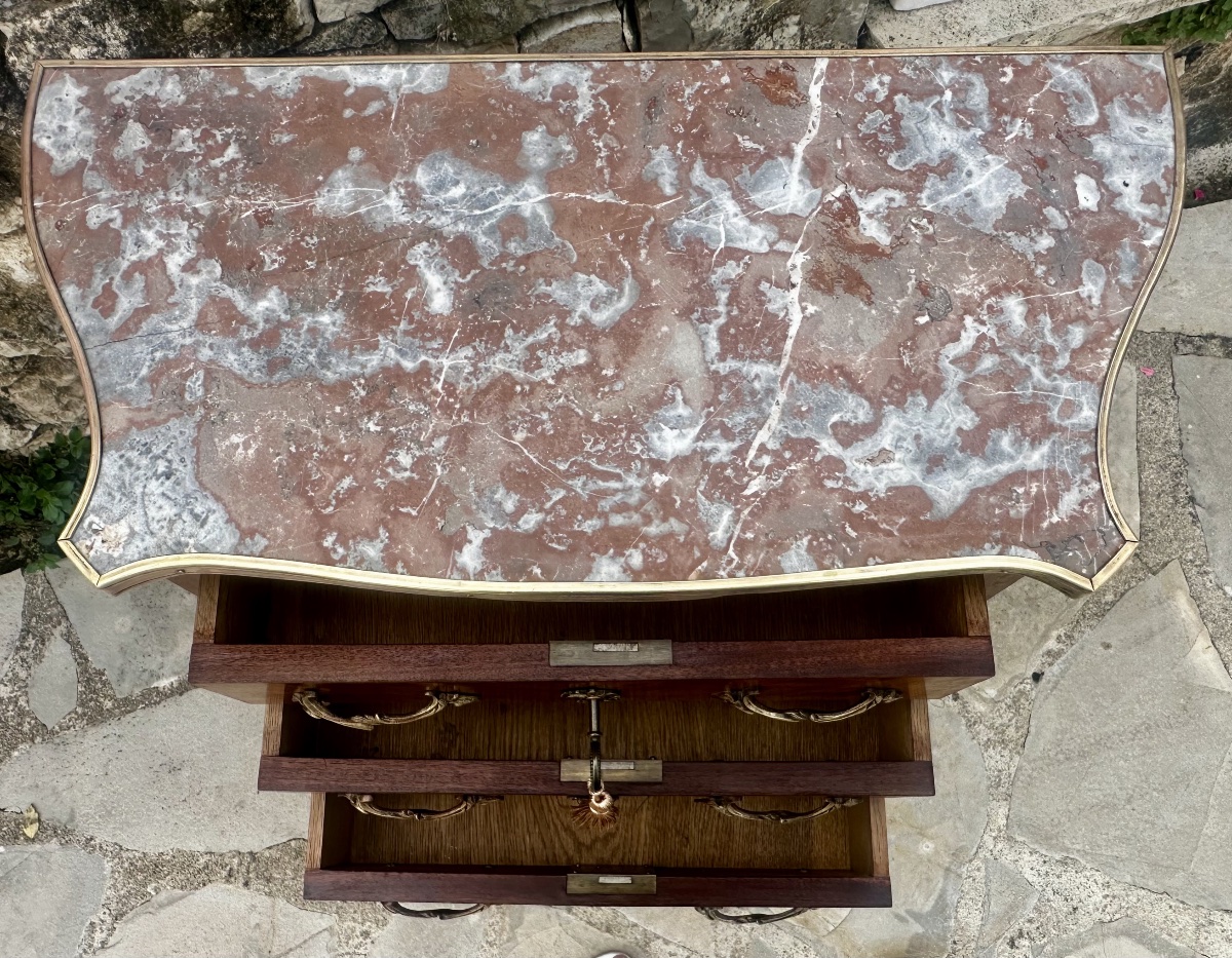 Commode en Marqueterie de bois précieux de style Transition.Époque XX eme siècle.-photo-4