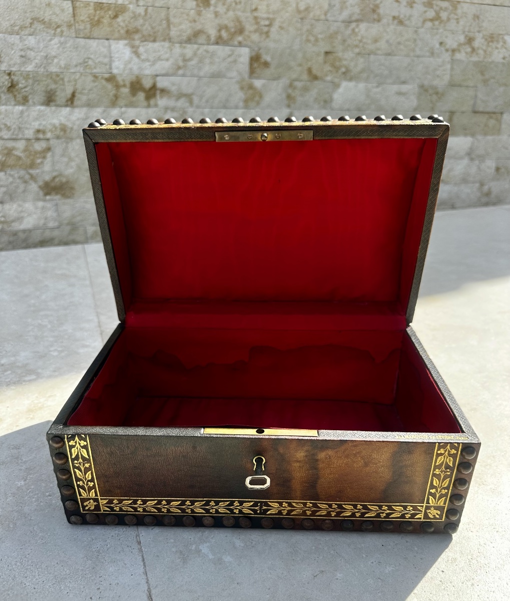 Studded Leather Box Bearing The "marquise De Sévigné Paris" Signature. Late 19th Century -photo-4