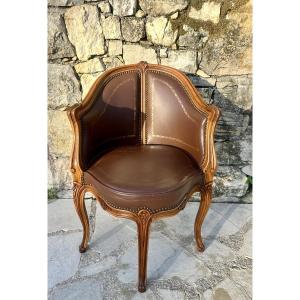 Fauteuil de Bureau de style Louis XV en bois naturel mouluré. Époque XIX eme siècle.