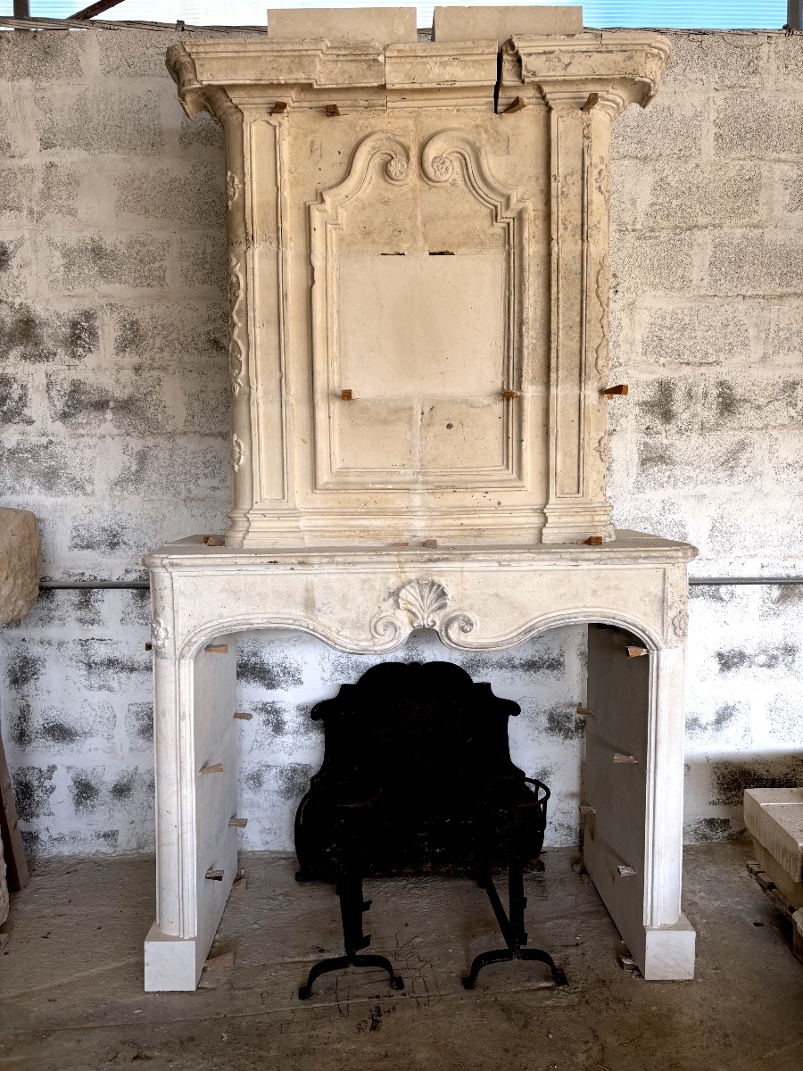 18th Century Fireplace With Shell