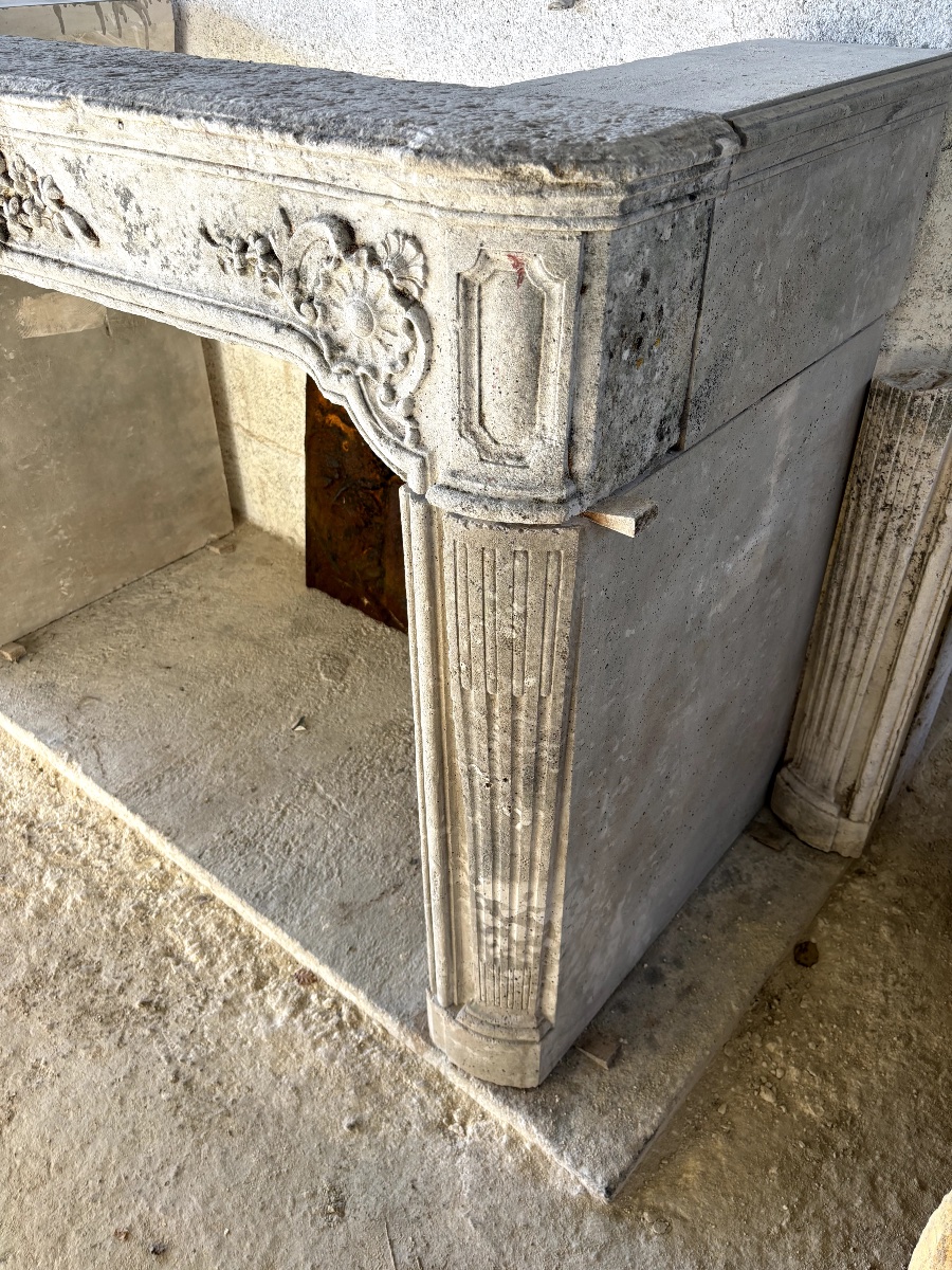 18th-century Limestone Fireplace-photo-3
