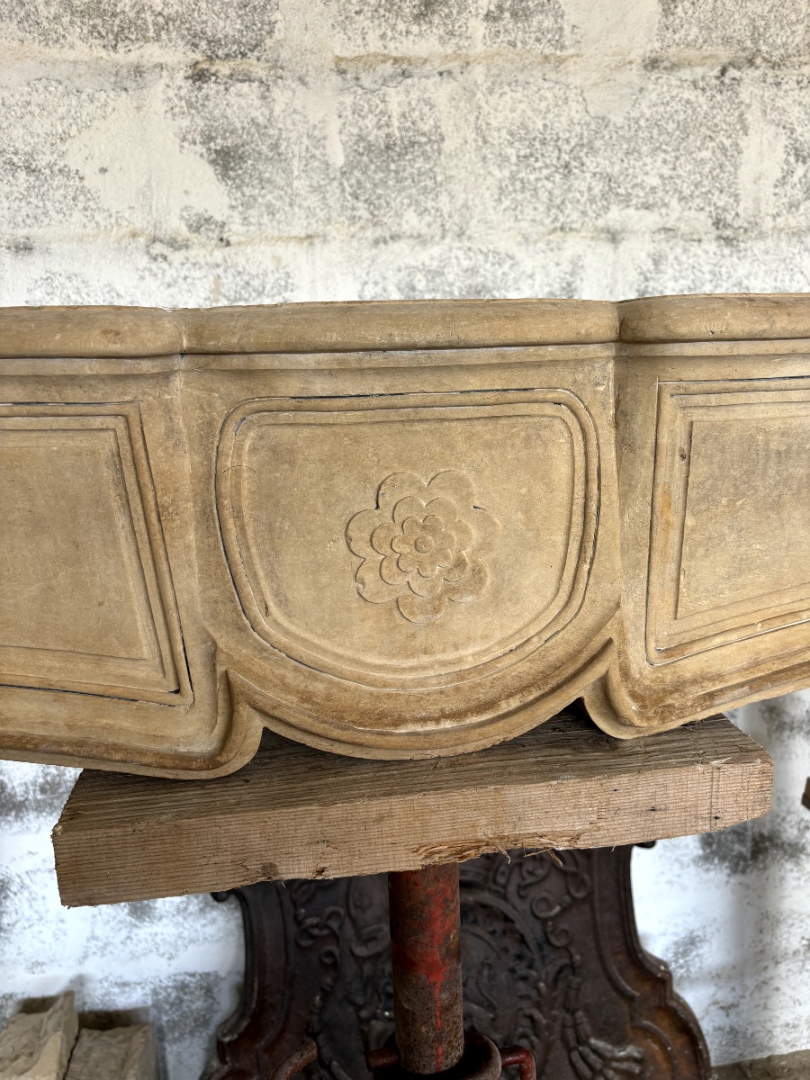 très belle cheminée 18eme en pierre calcaire-photo-2