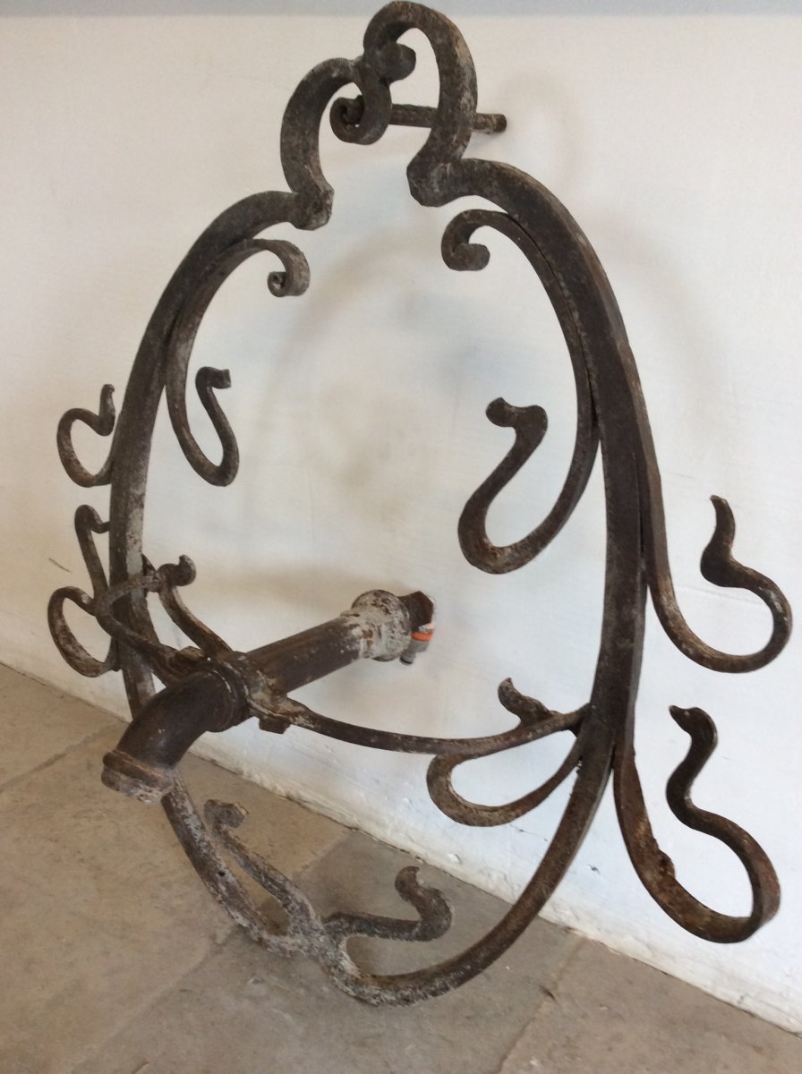 Very Beautiful Degueuloir De Fontaine In Wrought Iron-photo-2