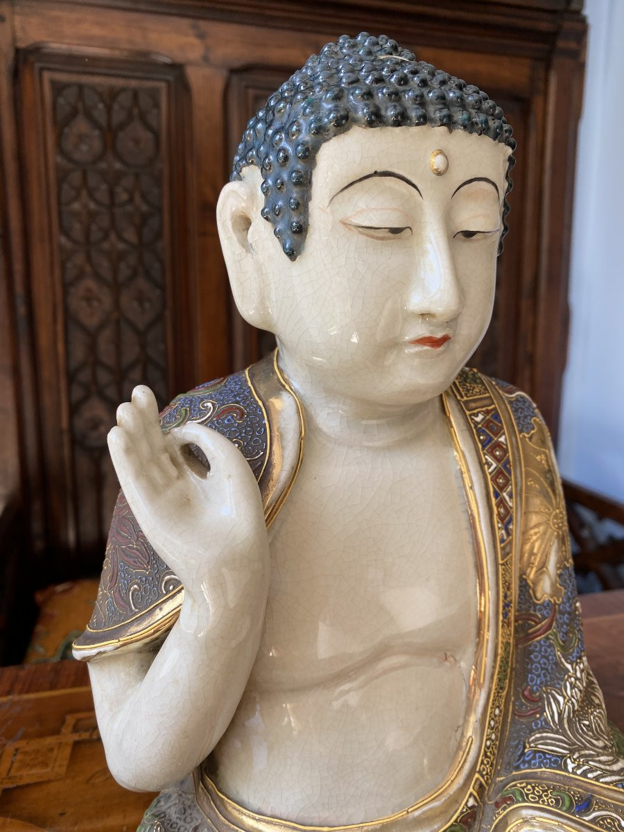 Large Japanese Satsuma Statue Of Buddha In Meditation With Polychrome Lotus Decoration, Meiji-photo-3