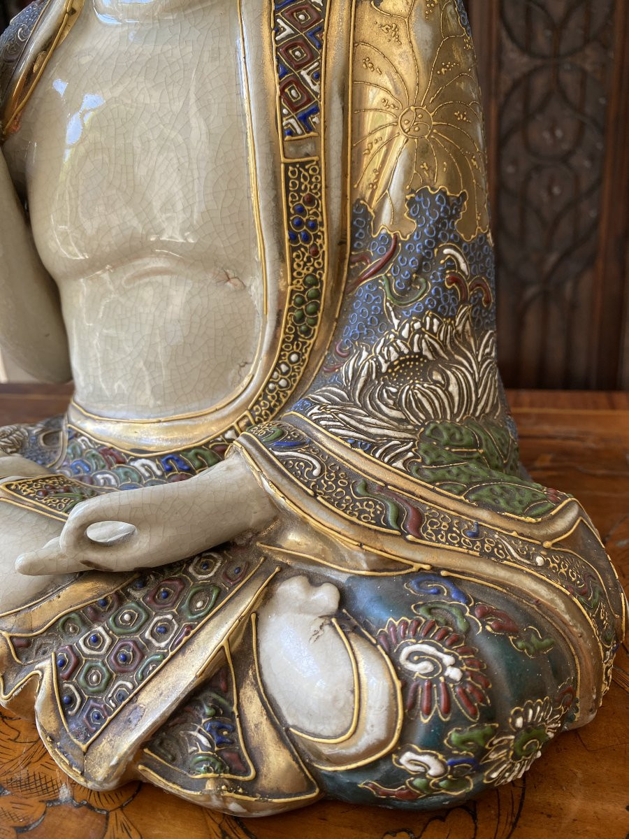 Large Japanese Satsuma Statue Of Buddha In Meditation With Polychrome Lotus Decoration, Meiji-photo-5