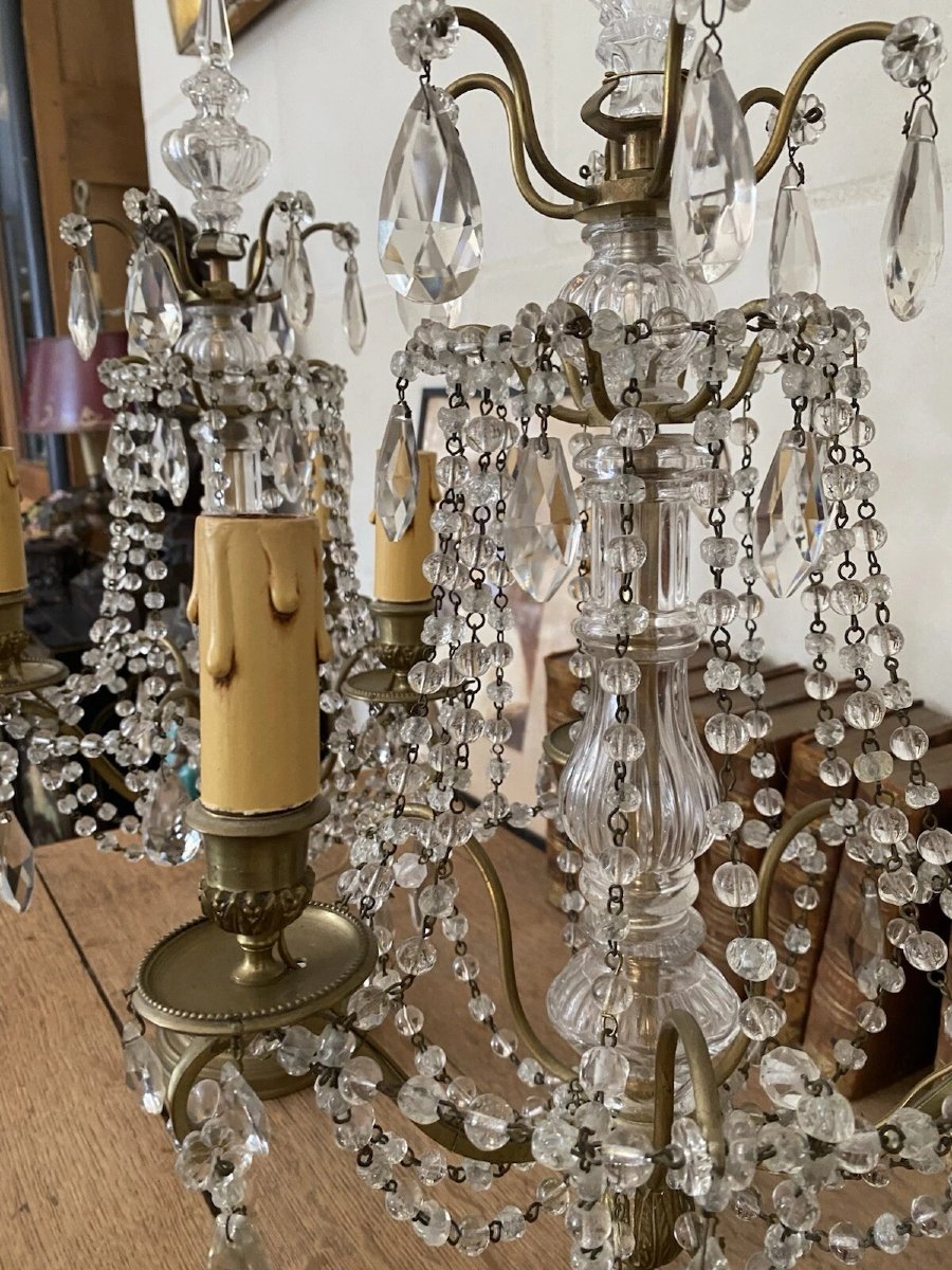 Paire de girandoles de style Louis XVI en bronze et d&eacute;cor de cristal en pampilles, vers 1900-photo-3