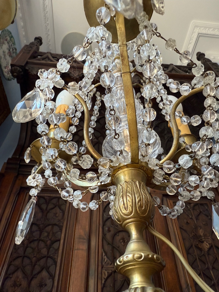 Paire de girandoles de style Louis XVI en bronze et d&eacute;cor de cristal en pampilles, vers 1900-photo-1