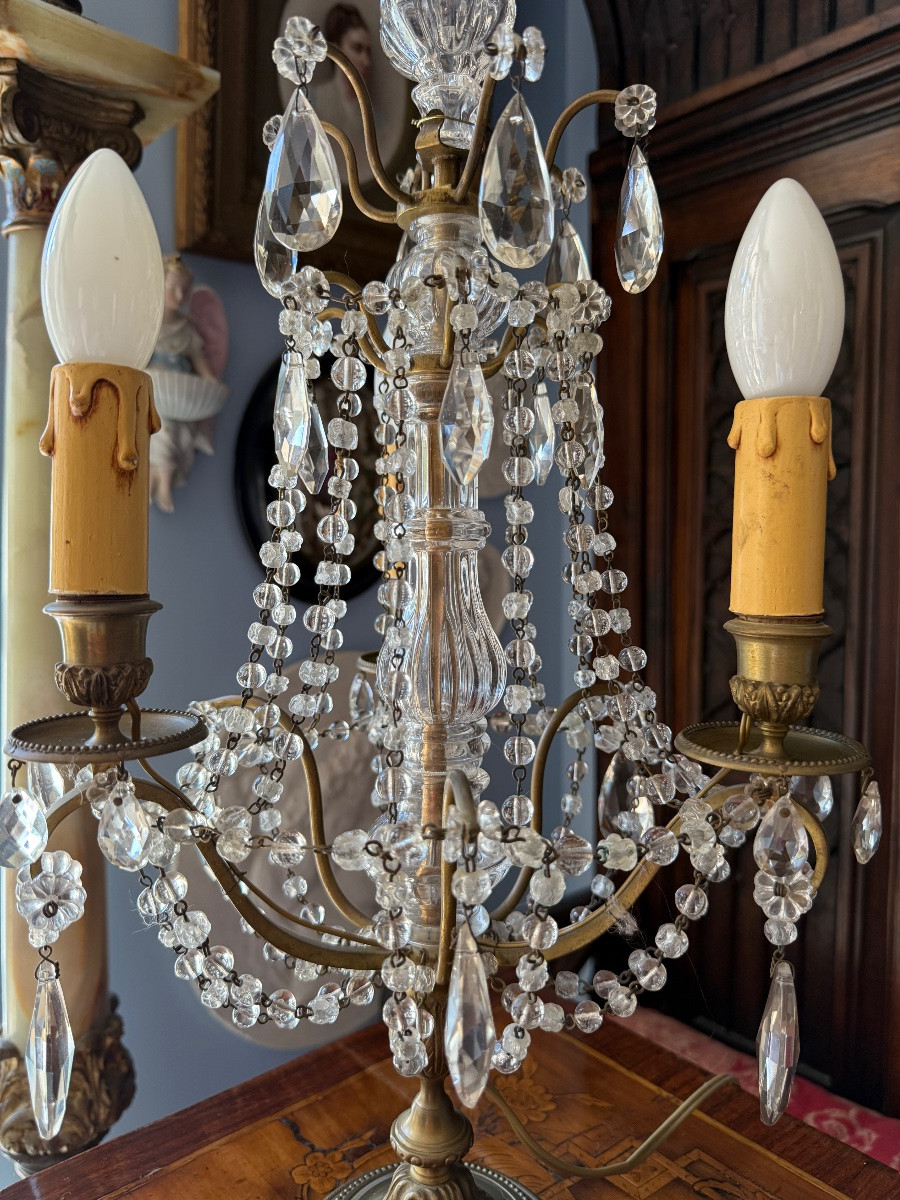 Paire de girandoles de style Louis XVI en bronze et d&eacute;cor de cristal en pampilles, vers 1900-photo-5