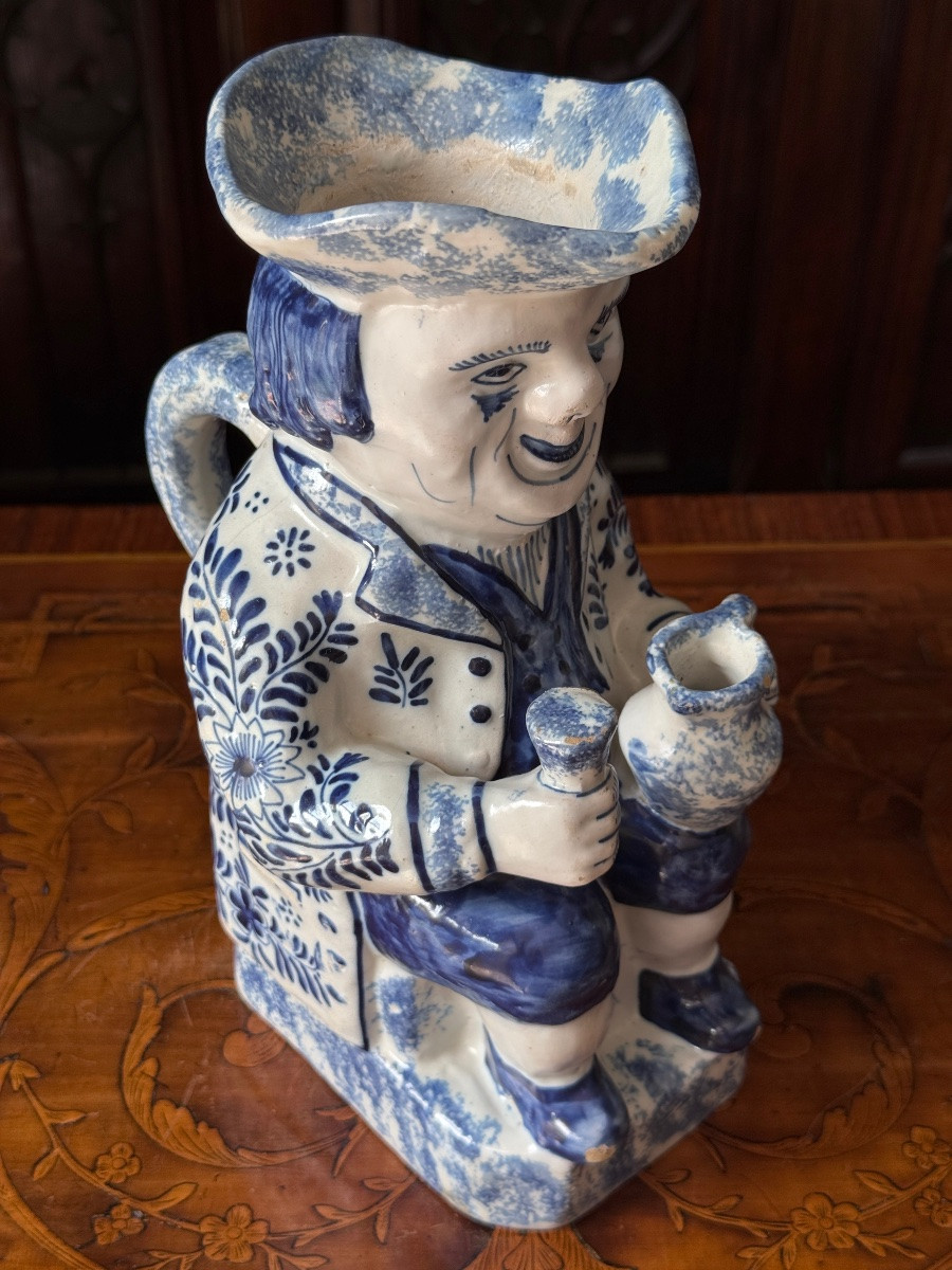 Pichet Jacquot Toby Jug Anthropomorphe, Faïence émaillée bleu, Delft, 19ème siècle.-photo-2