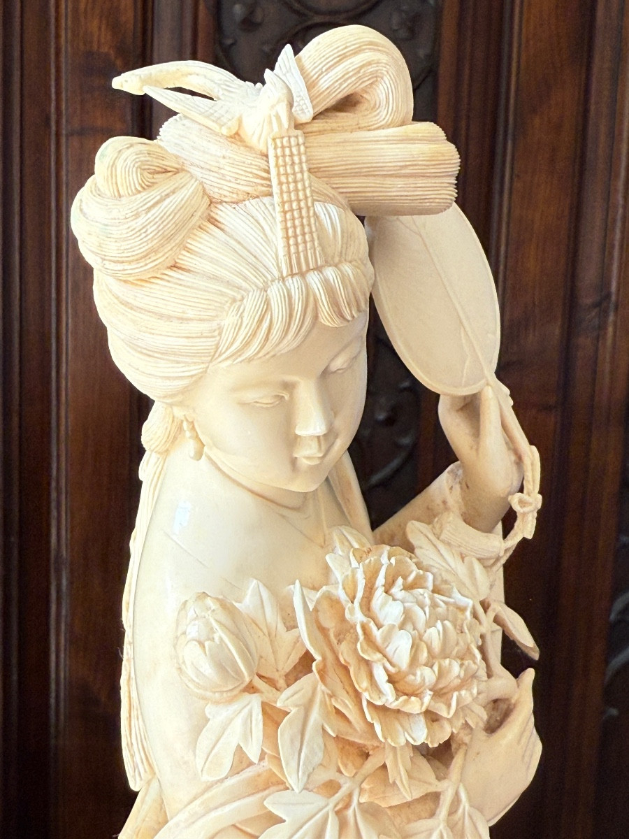 Sculpture Okimono en Ivoire, représentant une déesse du printemps, Chine, Début XXème-photo-4