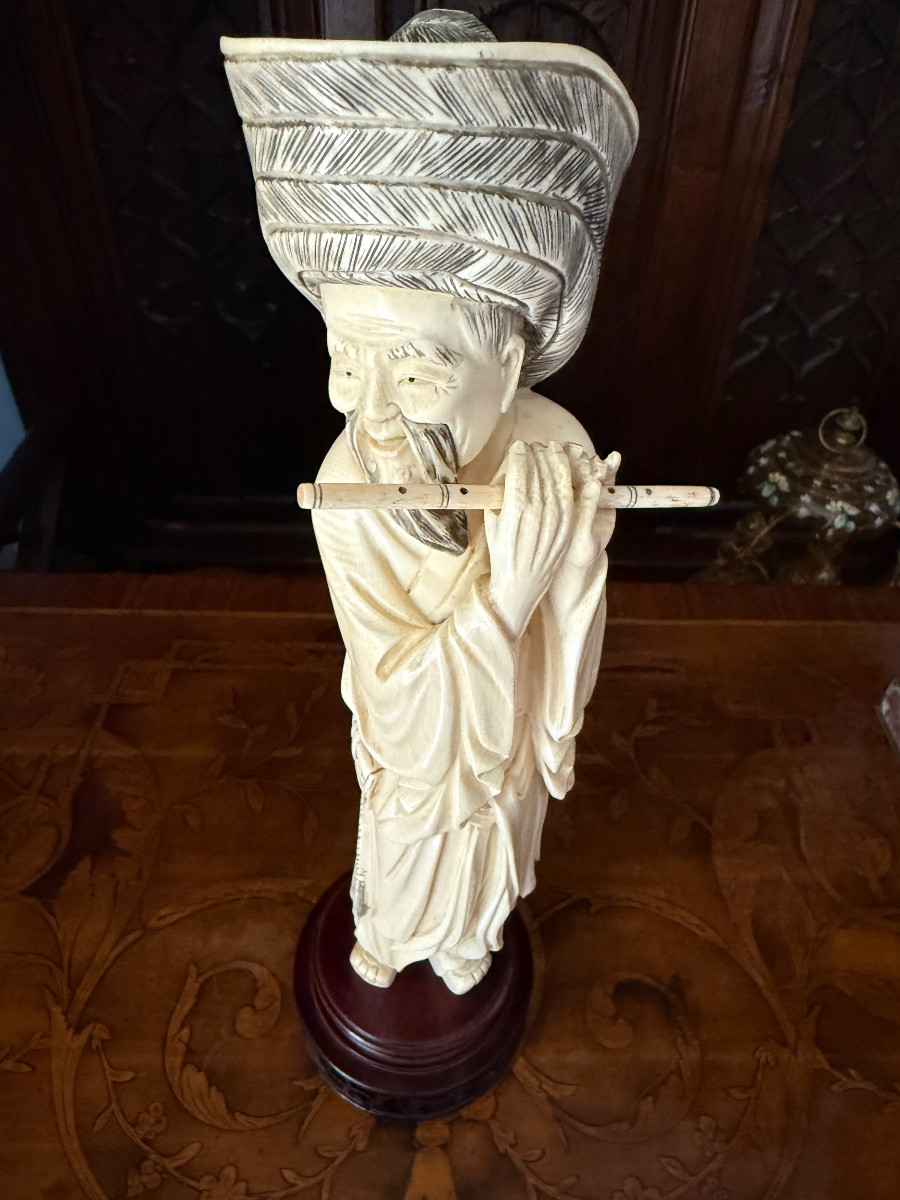 Ivory Okimono Sculpture Representing A Figure With A Large Hat, China, Early 20th Century-photo-2