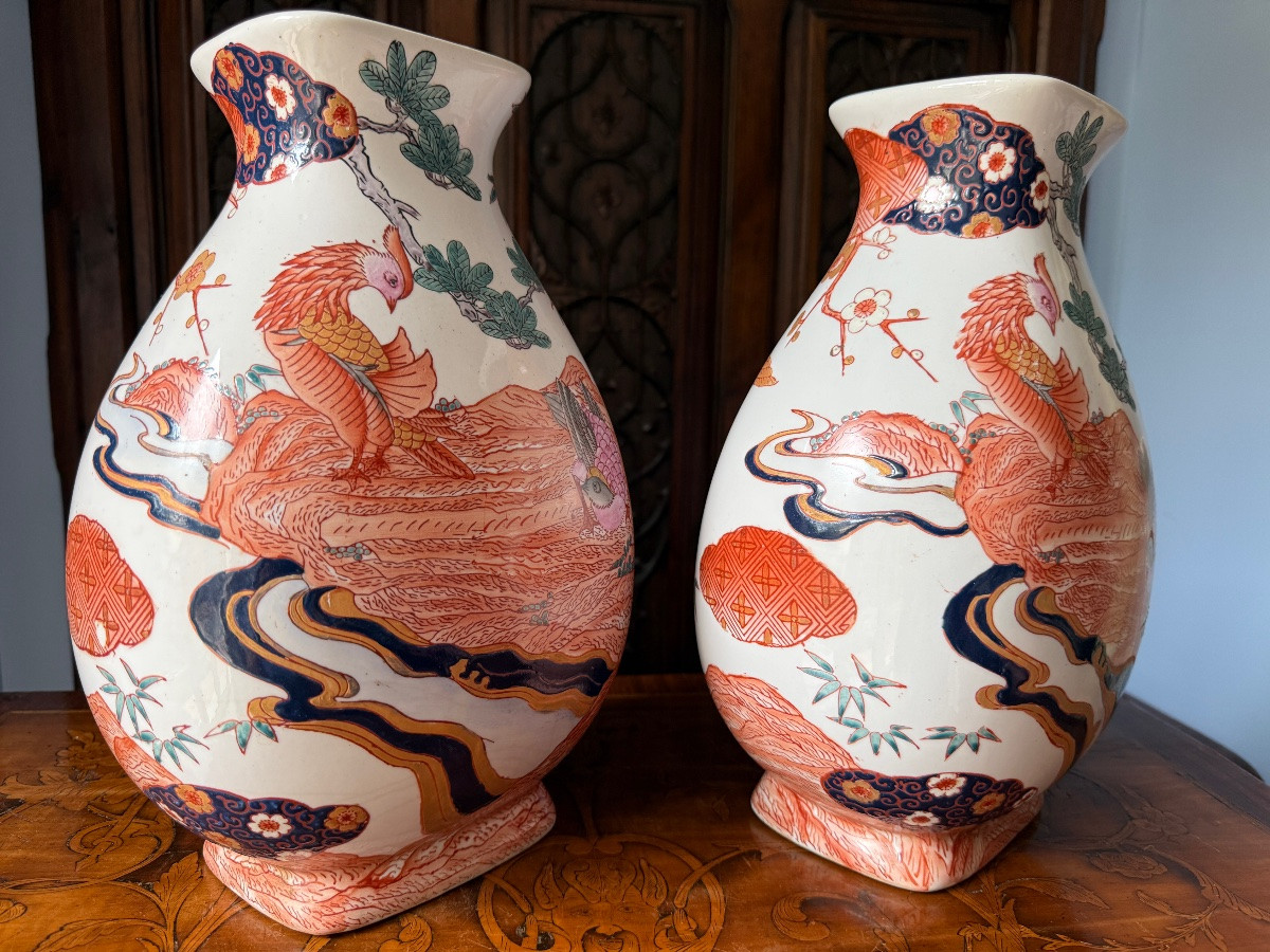 Paire de vase Famille Rose polychrome à décor de Grues et cerisiers- Japon, XXe siècle-photo-1