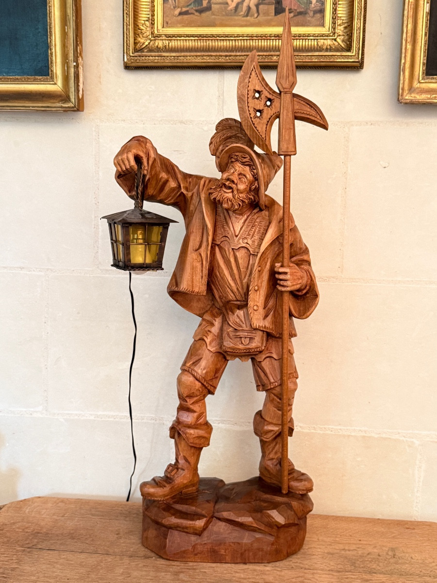 Lampe-Sculpture Monumentale "Veilleur de Nuit"- Bois sculpté main - Forêt Noire, Allemagne XXe