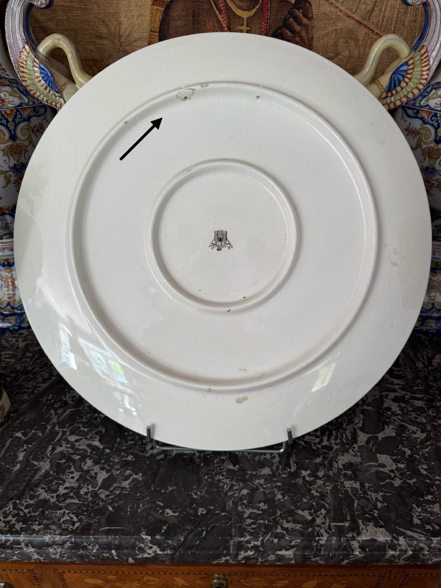 Gien Dish With Renaissance Decoration On A Midnight Blue Background - -photo-7