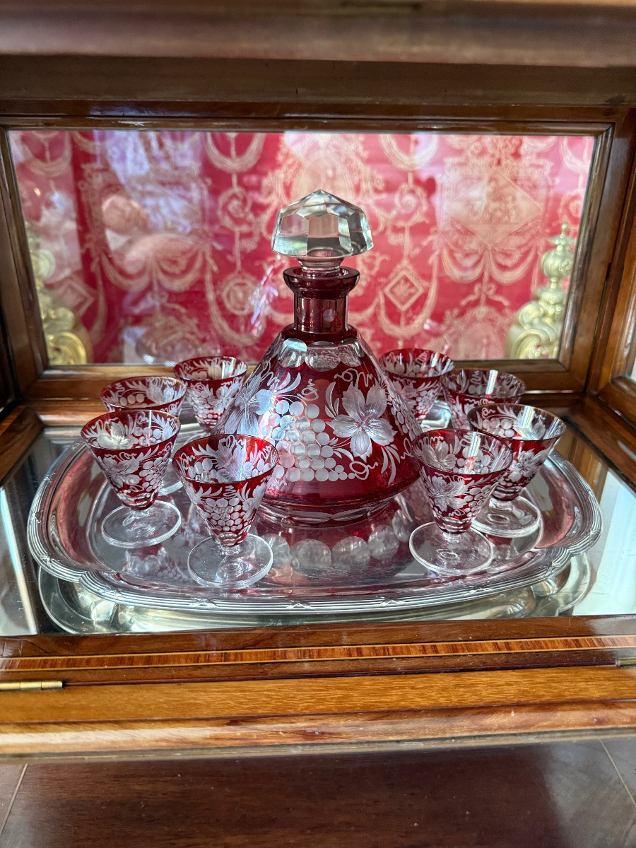 Service à  liqueur en cristal de Bohème rouge XIXe - taillé main, 8 verres et 1 carafes-photo-8