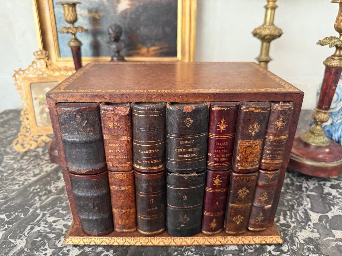 19th Century Trompe-l'oeil Leather & Wood Faux Book Box-photo-1