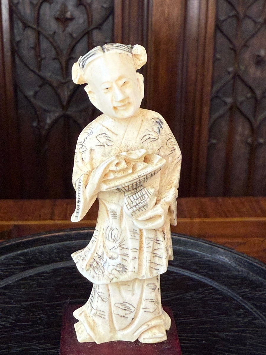 Three Carved Ivory Figurines Of Taoist Immortals, China, Late 19th – Early 20th Century-photo-3