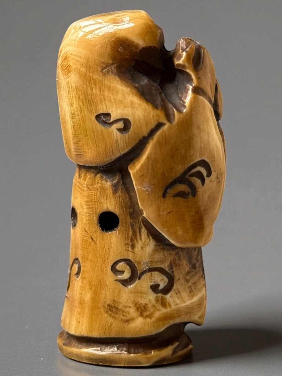 Signed Netsuke Depicting A Meditating Sage, Japan, Late Edo Period, 19th Century-photo-2
