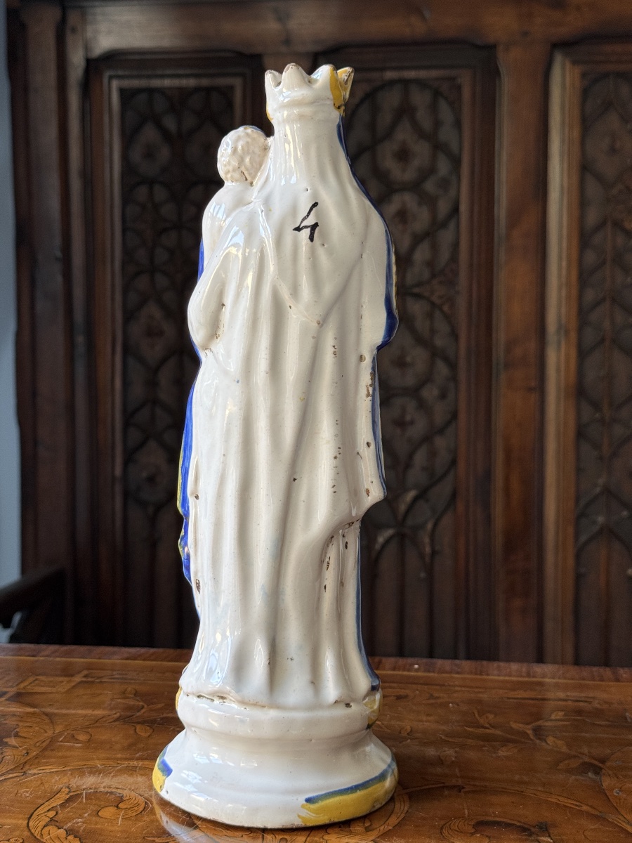 Vierge à l’Enfant en terre cuite polychrome, France, XVIIIe siècle-photo-1