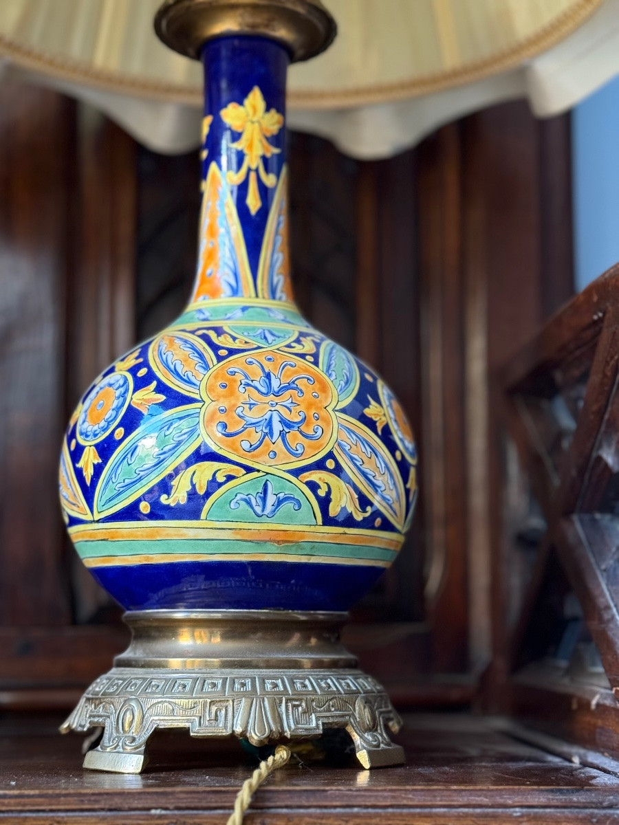 Paire de grande lampe en faïence polychrome de Gien, monture en bronze, XIX siècle -photo-6