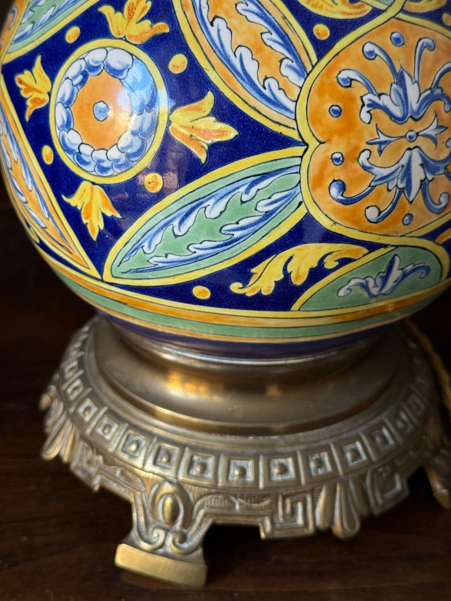 Paire de grande lampe en faïence polychrome de Gien, monture en bronze, XIX siècle -photo-7