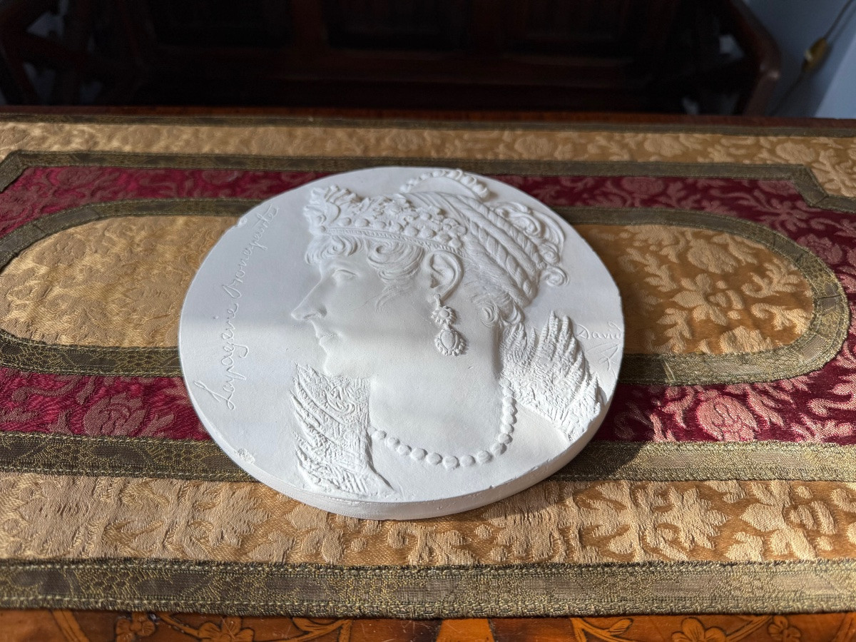 Lapagerie Bonaparte — Médaillon en plâtre d’après David d’Angers France, XXe siècle  -photo-4