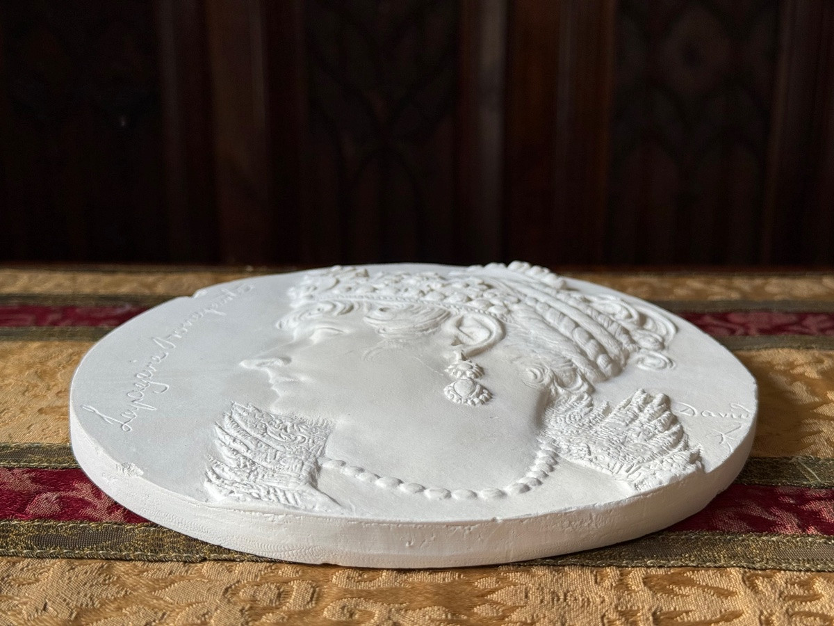 Lapagerie Bonaparte — Médaillon en plâtre d’après David d’Angers France, XXe siècle  -photo-2