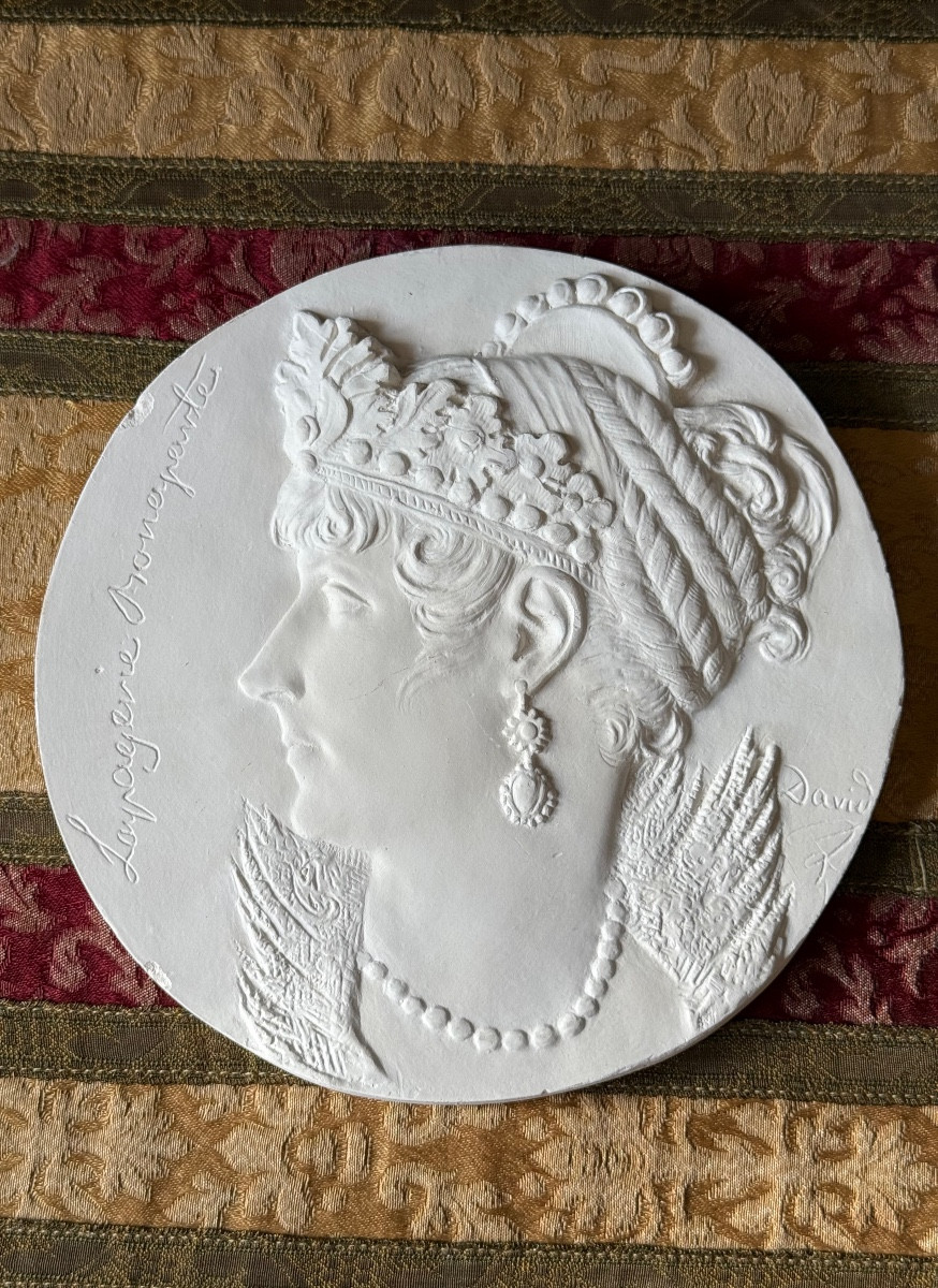 Lapagerie Bonaparte — Médaillon en plâtre d’après David d’Angers France, XXe siècle  