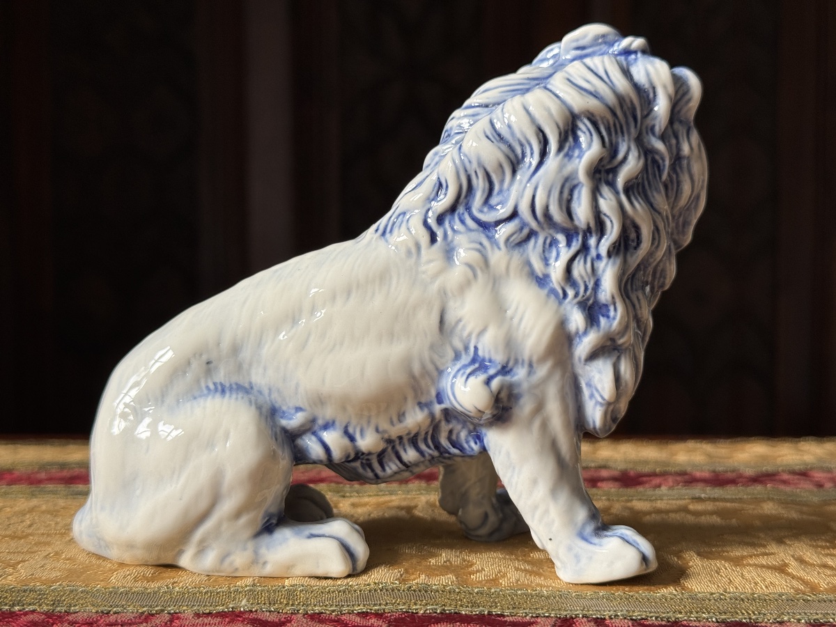 Delft- Figurine Lion en faïence, XXe siècle -photo-3