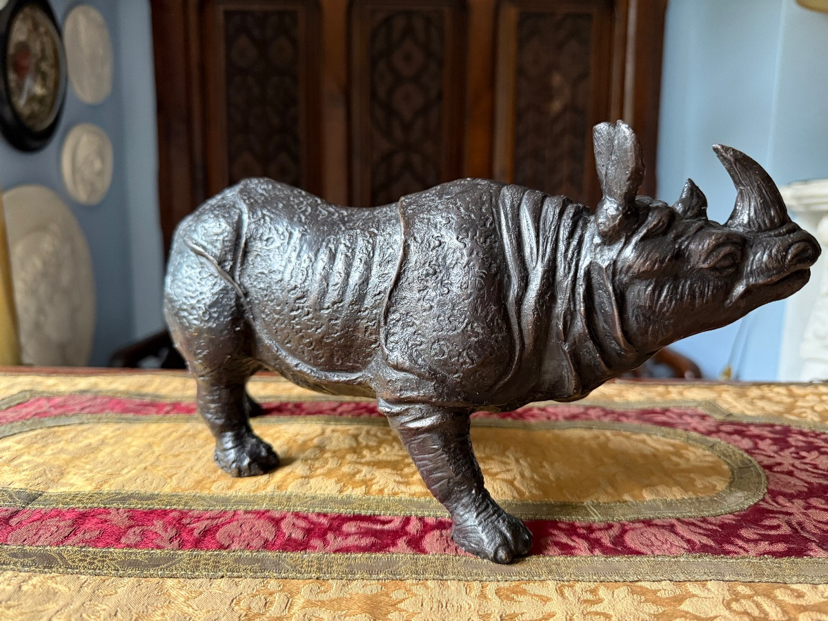 Sculpture animalière en bronze – Rhinocéros, XX ème-photo-3