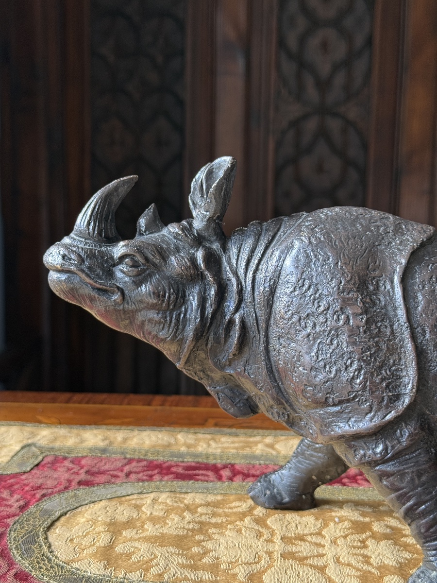 Sculpture animalière en bronze – Rhinocéros, XX ème-photo-3