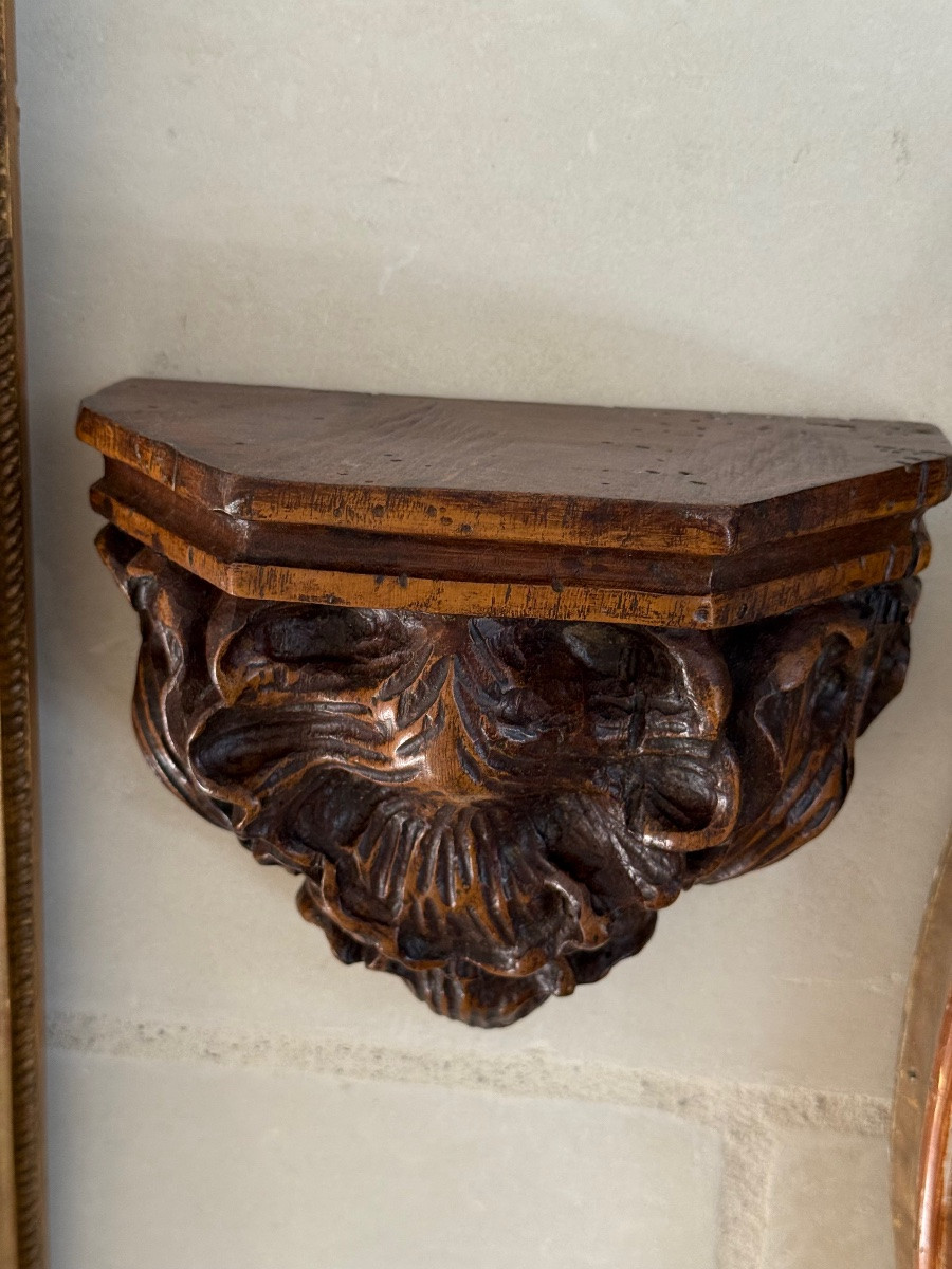 Paire de consoles d’applique en noyer sculpté, XIXᵉ siècle-photo-4