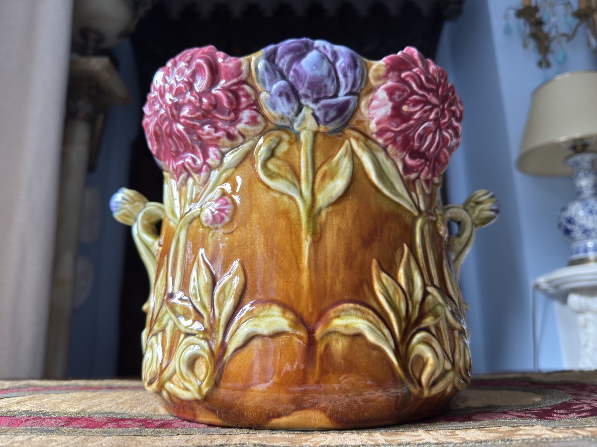 Cache-pot en barbotine en fort relief, France, XIXᵉ siècle-Onnaing-photo-4