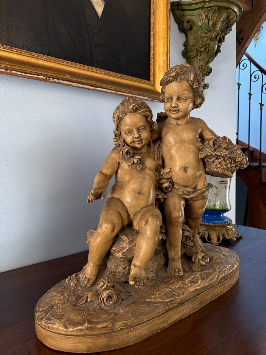 Gilles Roux – Groupe de Putti en Terre Cuite Patinée, Style Rococo d’Inspiration Baroque – 51cm-photo-3
