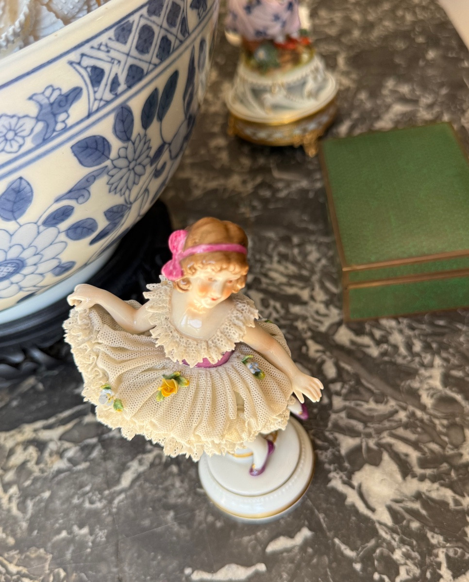 Danseuse en porcelaine de Dresden – Début XIXᵉ siècle - Signé-photo-2