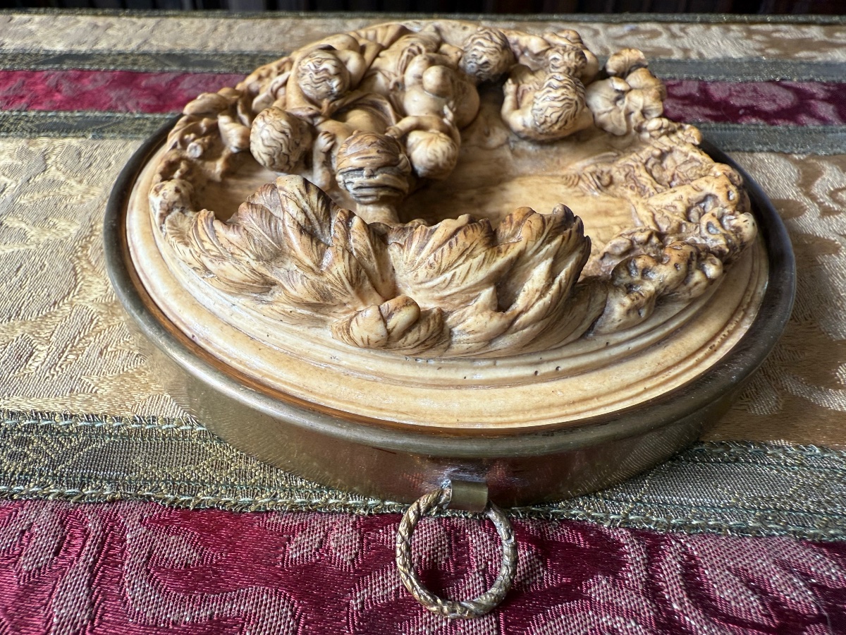 Ceruse Plaster Frame - XIXᵉ Century, Circa 1880 - High Relief, Brass Hooping-photo-1