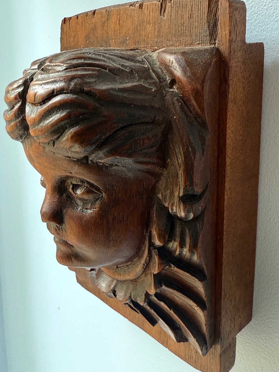 Oak Cherub Sculpture – 18th-century Ornamental Piece-photo-1