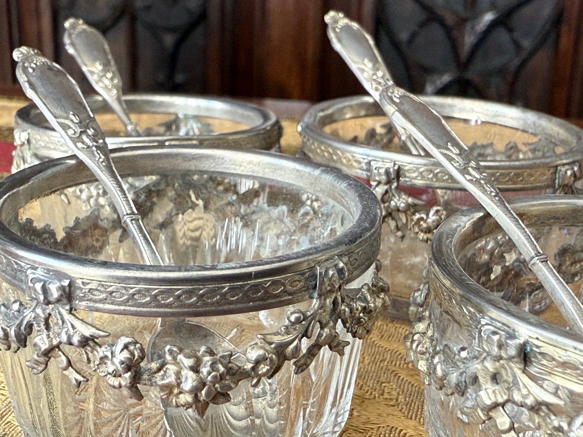 Set Of Four Minerve 1er Titre Salt Cellars In Silver And Cut Crystal, Late 19th Century