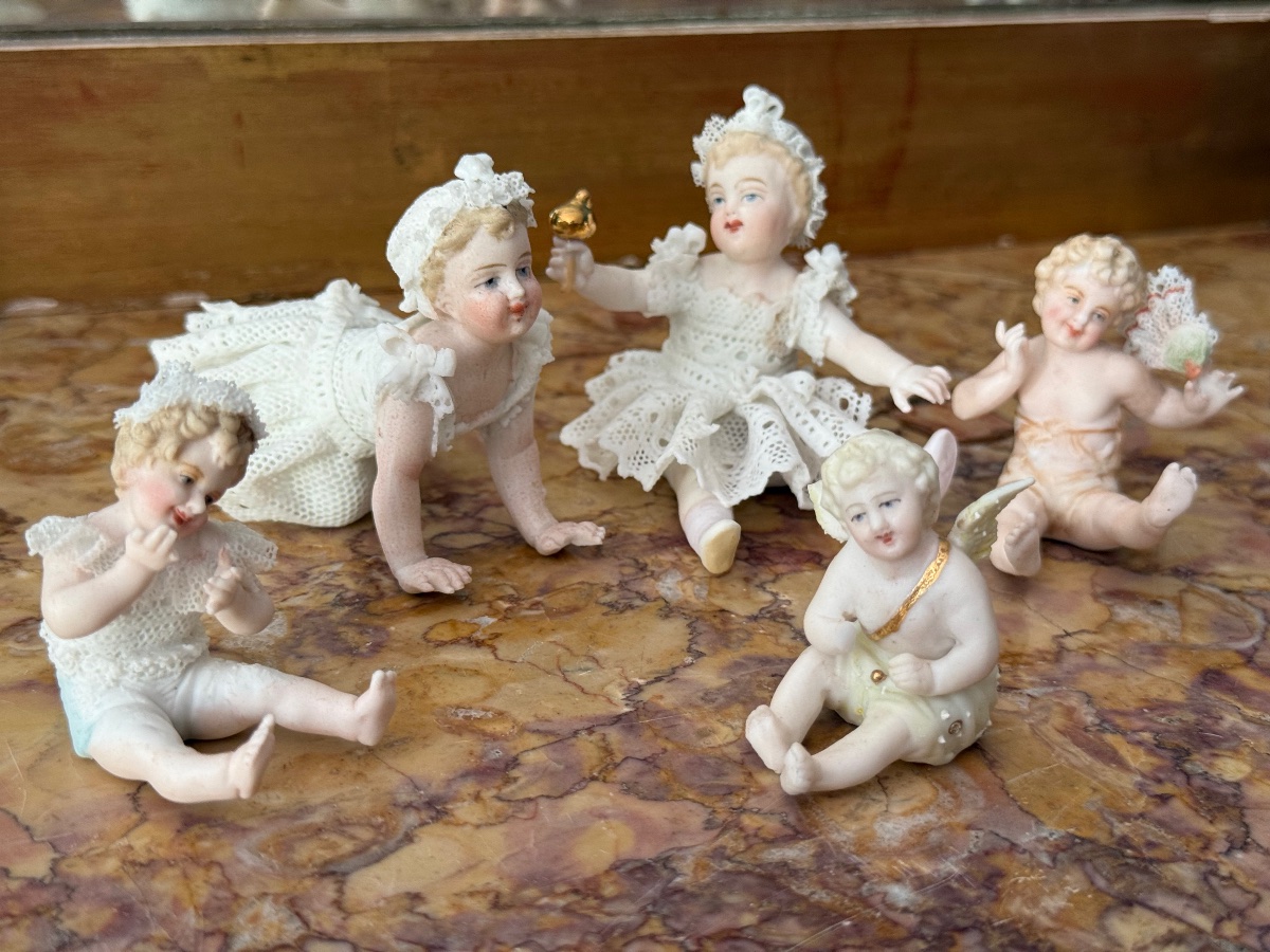 Set Of Bisque Figurines And Bisque Lace — German Manufacture, 19th–early 20th Centuries