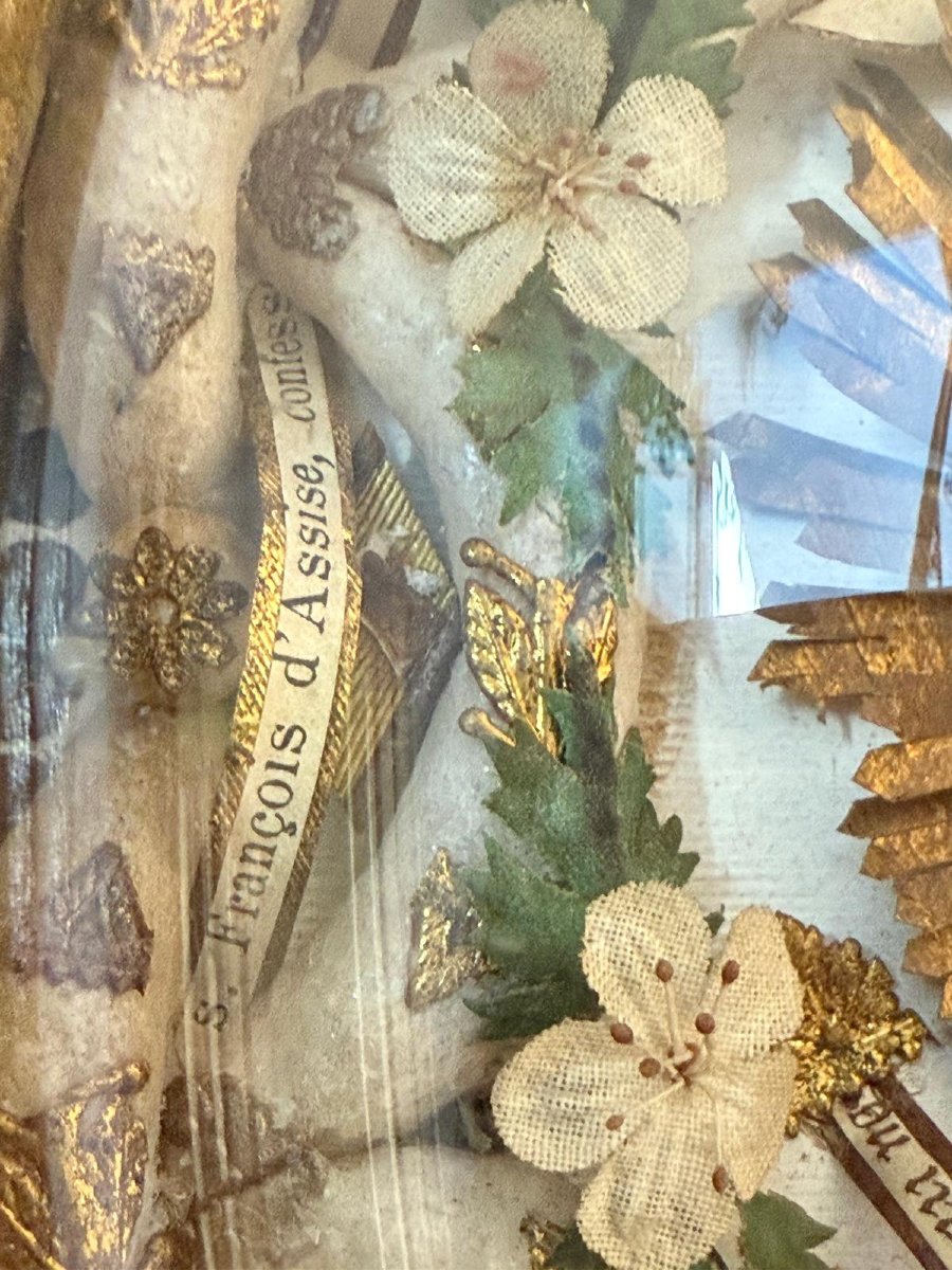 Reliquaire du Sacré-Cœur, France, XIXᵉ siècle , Cire, papier doré, tissus, verre bombé-photo-4