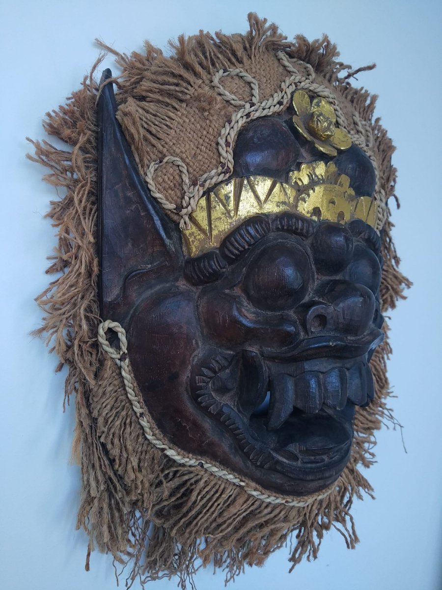 Masque balinais de Rangda, bois sculpté et doré, Bali, milieu du XXe siècle-photo-2