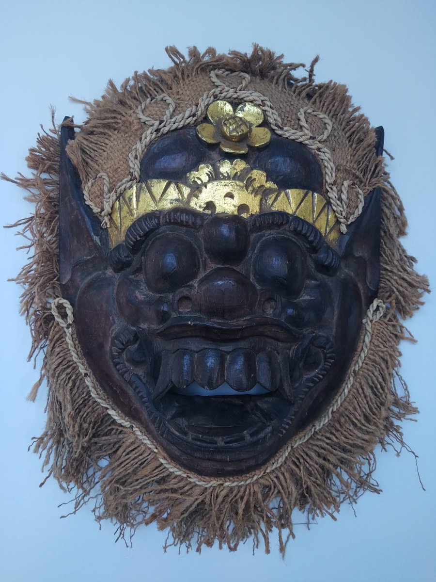 Masque balinais de Rangda, bois sculpté et doré, Bali, milieu du XXe siècle-photo-3