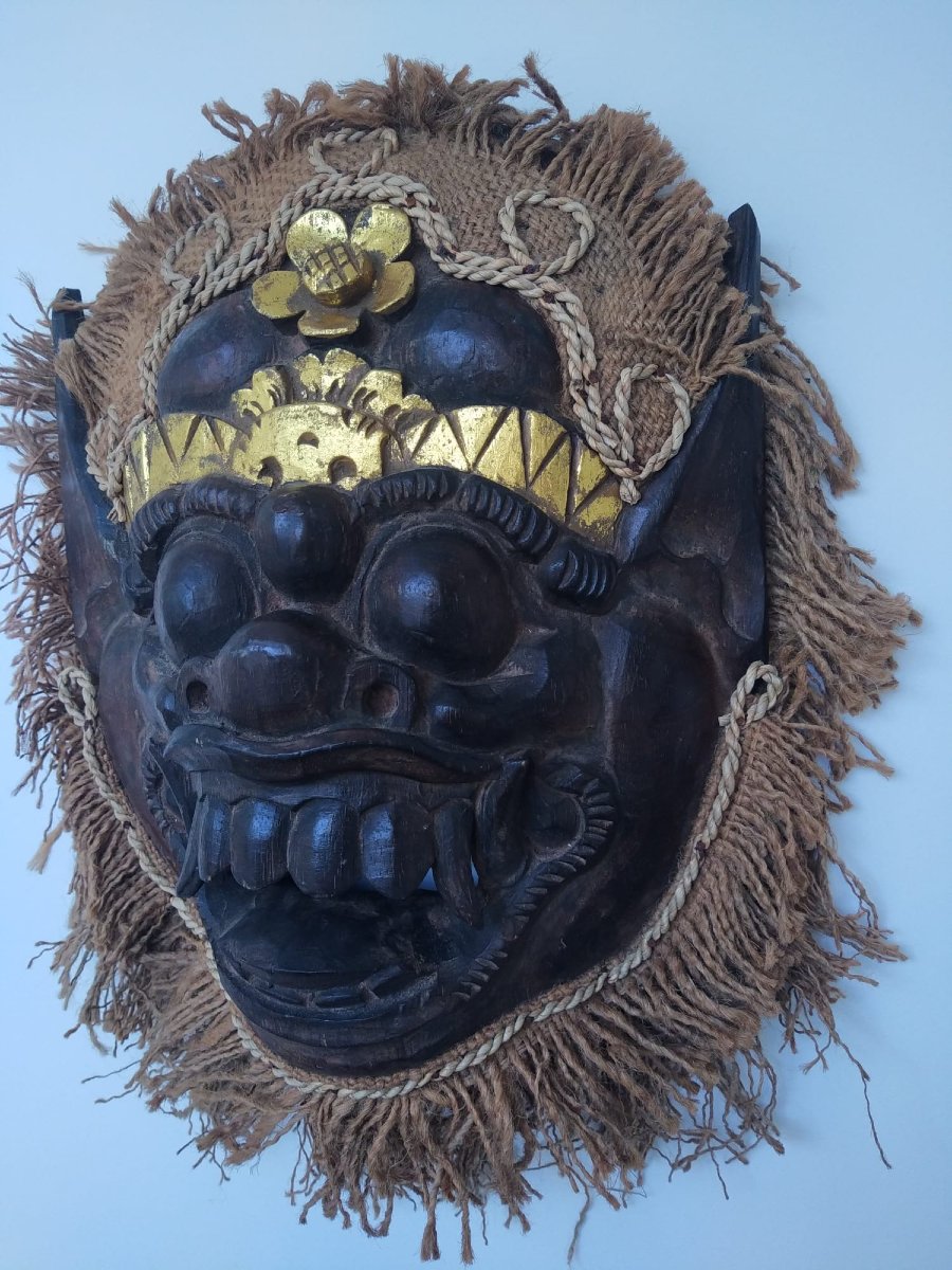 Masque balinais de Rangda, bois sculpté et doré, Bali, milieu du XXe siècle-photo-2