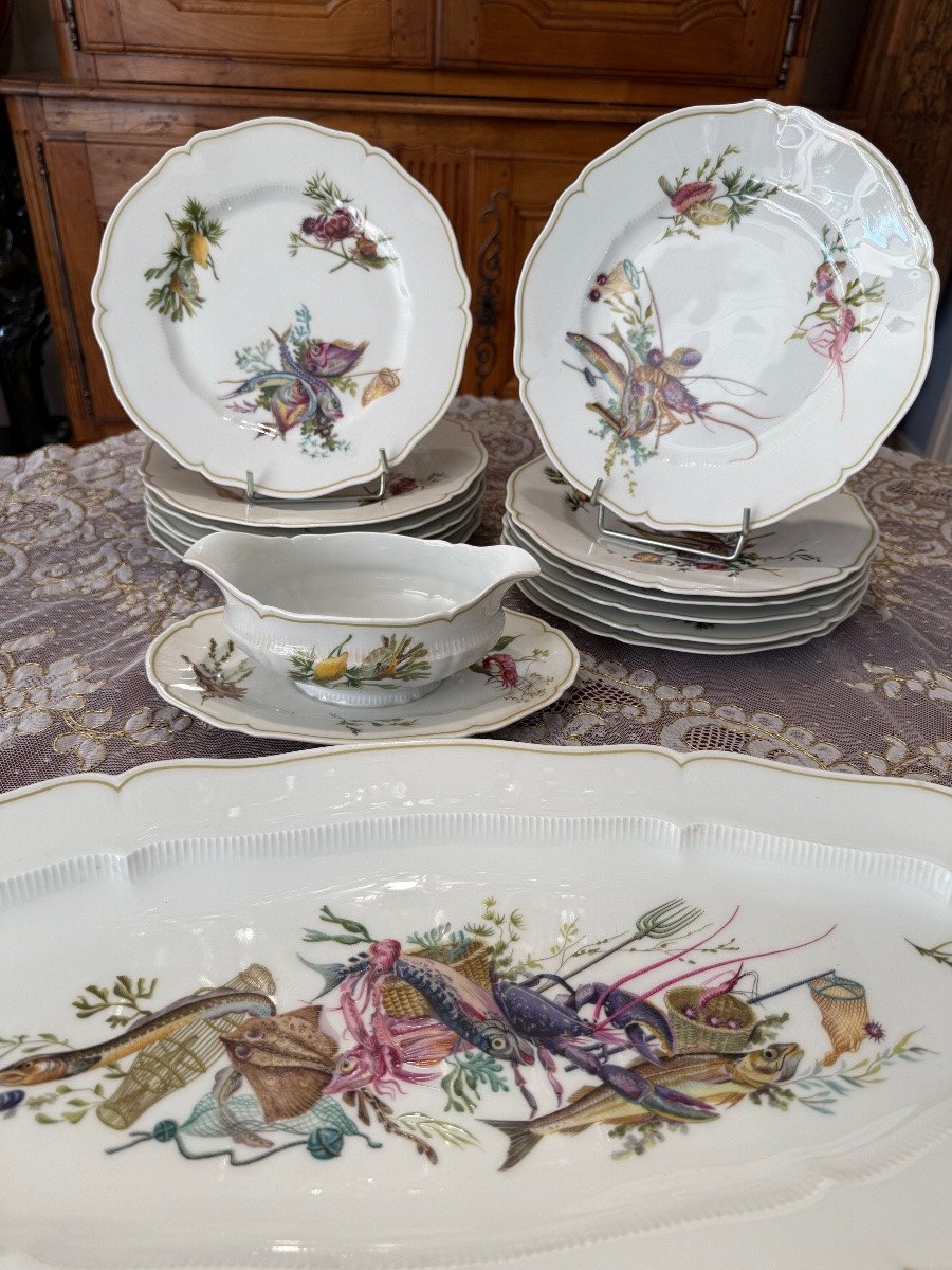 Haviland, Limoges — “calanques” Fish Dinner Service, A 14-piece Decorative Polychrome Set-photo-7