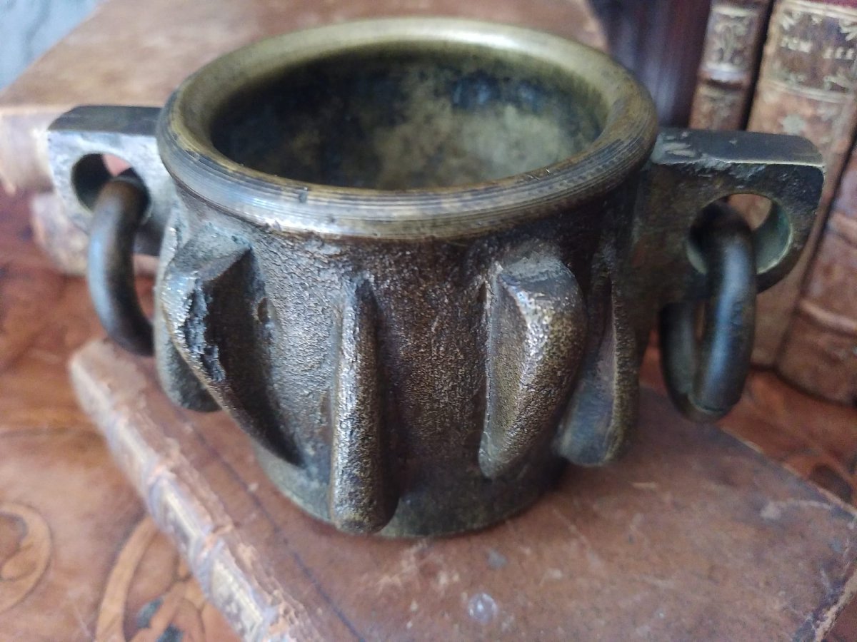 Antique Cast-iron Mortar, Small Apothecary Model, Late 15th–early 16th Century — Patina From Use