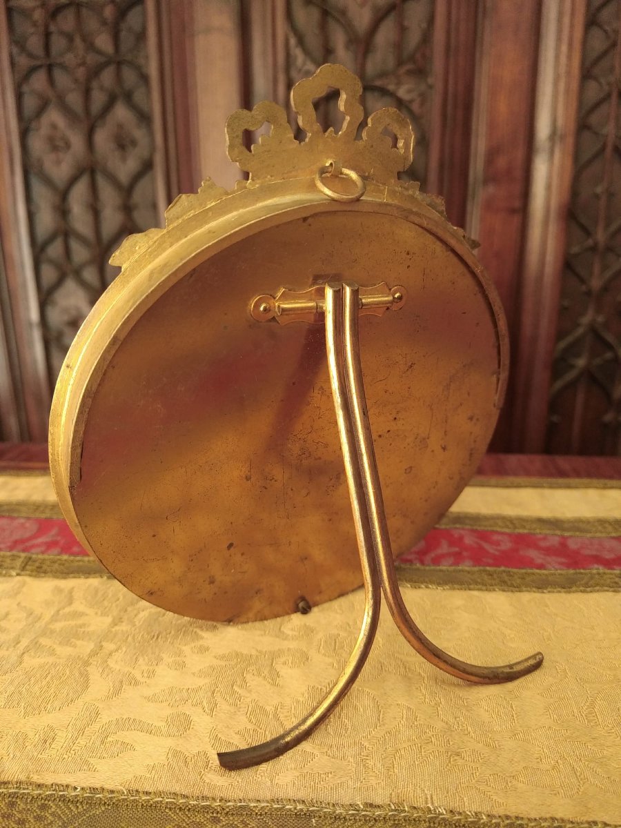 Cadre rond en bronze doré ciselé, époque Napoléon III — Hauteur 16,5 cm, largeur 14 cm-photo-3